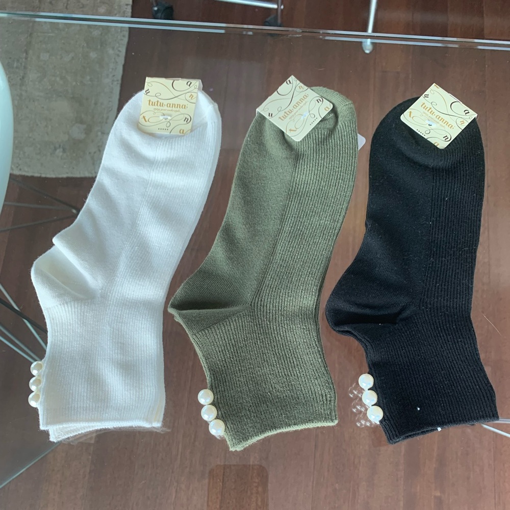 Japanese Socks with Pearl